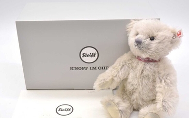 Steiff Germany teddy bear, 006470 'Love', boxed with certificate.