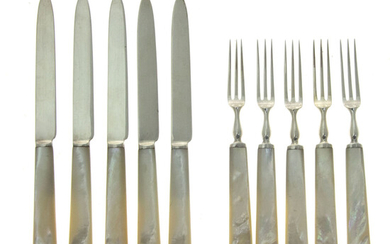 Sterling Silver and Mother of Pearl Fruit Flatware Cutlery Set, Robert Fead Mosley, Sheffield, England, 1923.