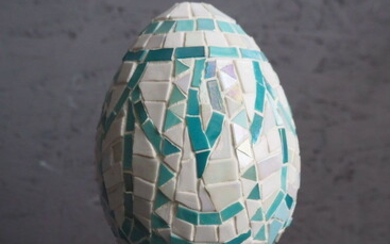 Svetlana Bogacheva; A white egg, 2017; mosaic, glass mosaic; 19x9.5x9.5cm