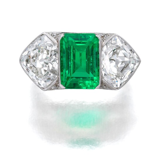 Tiffany & Co., Very Fine Emerald and Diamond Ring