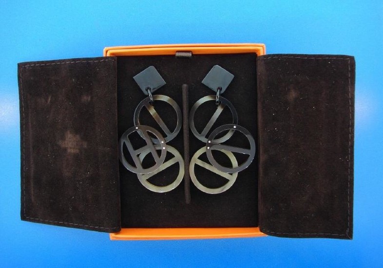 CHIC Hermes Paris Bakelite Earrings w/Box & Pouch