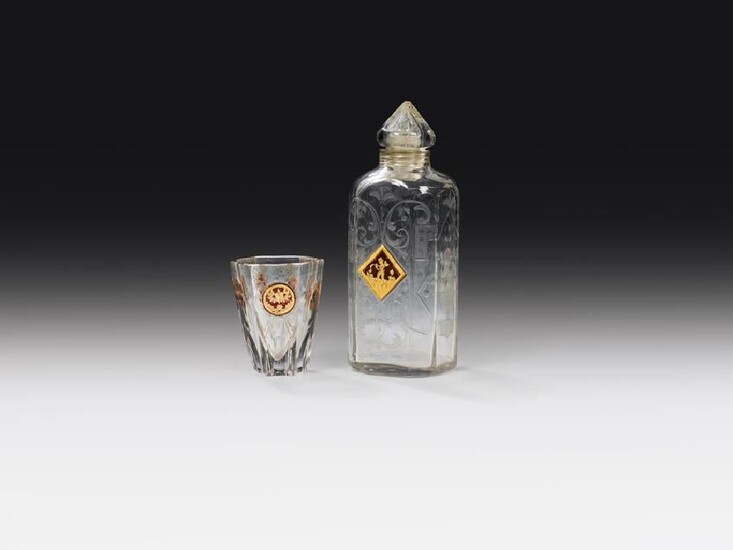 Bottle and beaker with "Zwischengold"-medallions