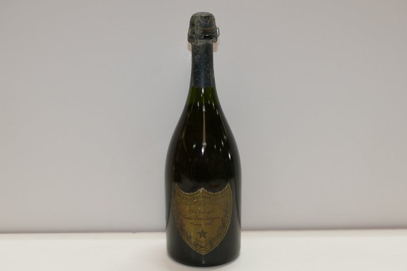 1 Btle Champagne Dom Pérignon 1964 level 2.5...
