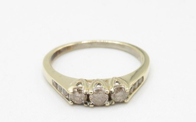 10ct gold diamond three stone ring with diamond shoulders (2...