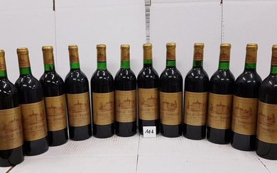 12 bottles Château FONREAUD 1970 Listrac. Impeccable labels. 3 low necks.