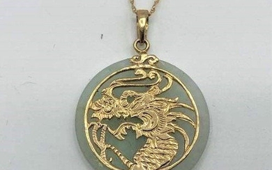 14 K Yellow Gold and Jade Pendant Necklace Oriental
