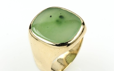 14 kt gold ring with nephrite ,...