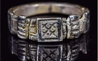 MEDIEVAL SILVER RING WITH NIELLO CROSSES