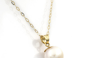 18 kt. Akoya pearl, Saltwater pearls, Yellow gold - Necklace with pendant