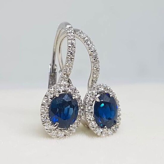 18 kt. White gold - Earrings - 2.70 ct Sapphire - Diamonds