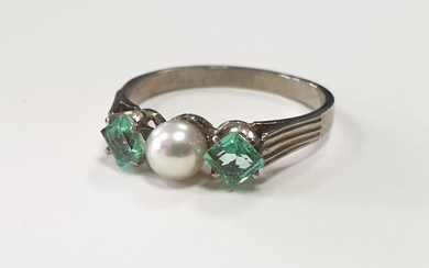 19,2 kt. Gold - Ring - 0.46 ct Emerald - Pearl
