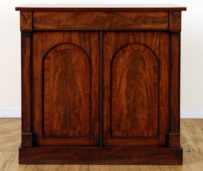 19TH CENT. WILLIAM IV FLAME MAHOGANY CABINET