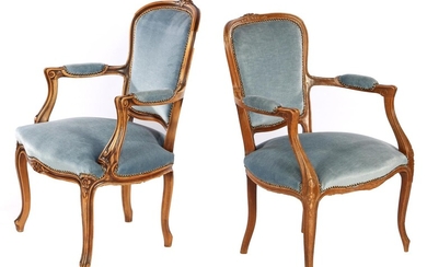 (-), 2 walnut veneer Louis XV style armchairs...