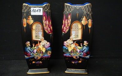 2 vases anglais (paire !) - Vers 1920 - Décorés de scènes orientales - 1...