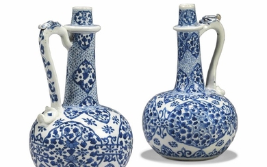 TWO SIMILAR CHINESE BLUE AND WHITE FLASKS, KANGXI PERIOD (1662-1722)