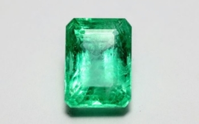 Intense Green Emerald - 2.96 ct