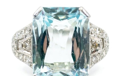 Platinum - Ring - 9.50 ct Aquamarine - Diamonds