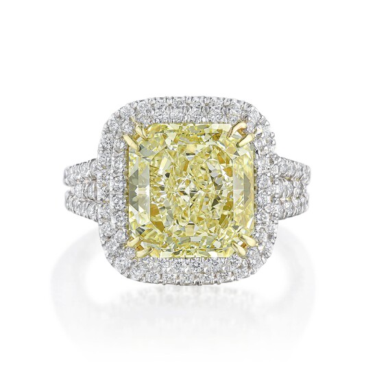 4.49-Carat Natural Fancy Light Yellow Diamond Ring, GIA Certified