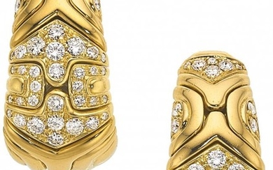 55017: Diamond, Gold Earrings, Bvlgari The Alveare ear