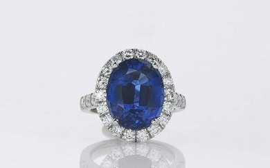 9.37 ct Sapphire & Diamond Ring