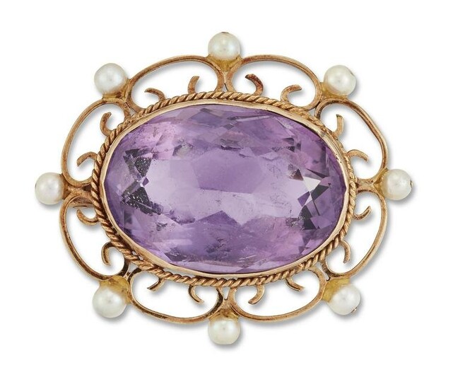 A 9 CARAT GOLD AMETHYST AND CULTURED PEARL BROOCH, an