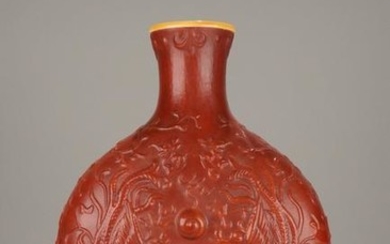 A CALABASH VASE CARVED WITH PHOEINX PATTERN