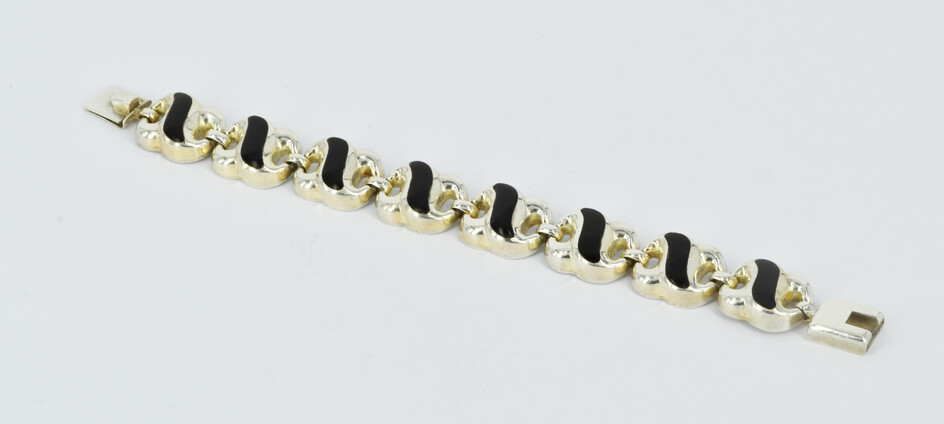 A MEXICAN SILVER AND ONYX BRACELET