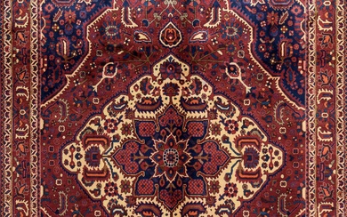 A Persian Hand Knotted Bakhtiari Carpet, 310 X 214