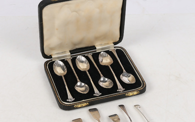 A SET OF SIX VICTORIAN SILVER TEASPOONS, A COLLECTION OF SILVER CONDIMENT SPOONS.