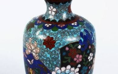 A SMALL JAPANESE MEIJI PERIOD CLOISONNE VASE, the vase