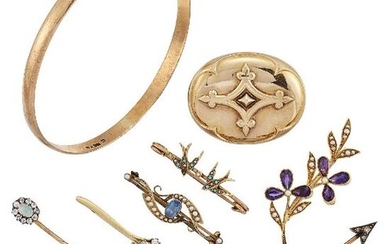 A group of jewellery, comprising: an old brilliant-cut...