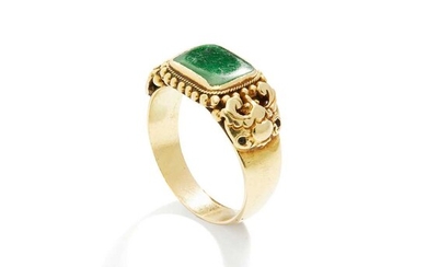 A late 19th century Chinese jadeite jade ring