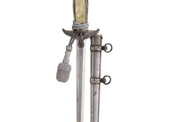 A model 39 dagger for government officials with sword knot and two photographs of the bearer, maker
