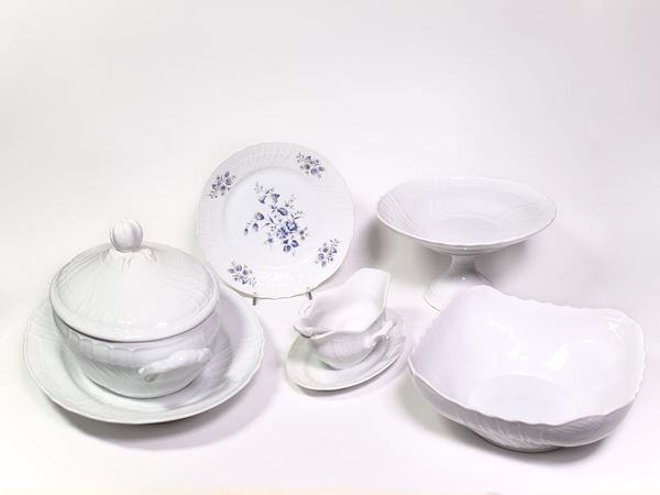 A porcelain dishes lot, Richard Ginori manufacture Massa Lombarda model