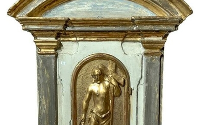 Aedicula in lacquered and golden wood with arched