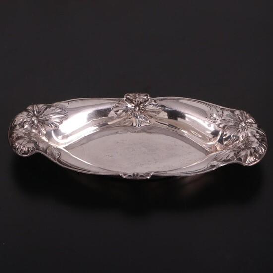 Alvin Manufacturing Co. Sterling Silver Bread Tray