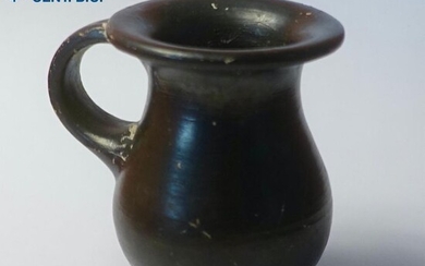 Ancient Greek Ceramic Nice Olpe - H: 7.3 cm.