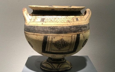 Ancient Greek Pottery South Italic, Peucetian, ca. 650 to 500 BC. Very rare form Krater. 19 cm H.