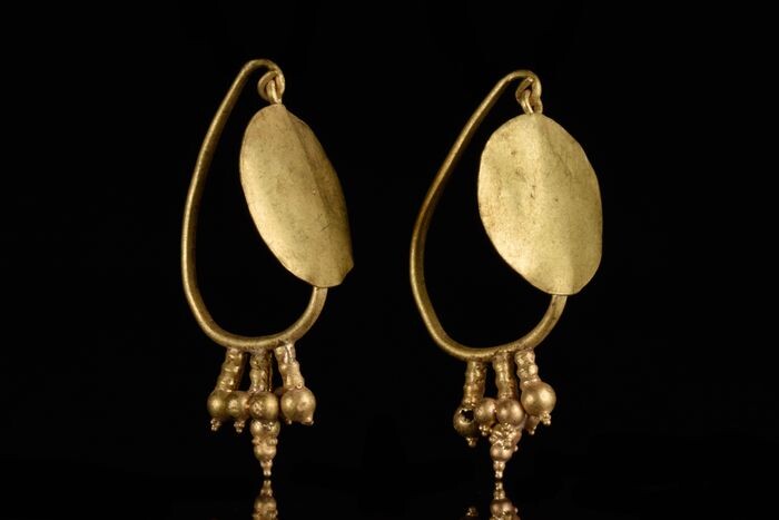 Ancient Roman Gold Pair of Earrings