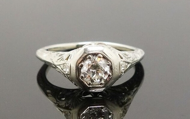 Antique 1920s 18k White Gold Filigree Diamond Ring