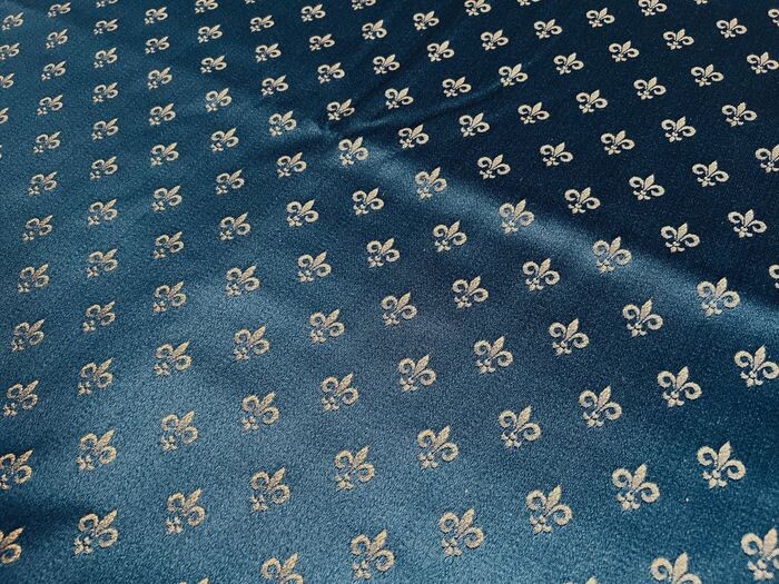 Beautiful San Leucio Florentine Lily Fabric -560x140 cm - Cotton, Resin/Polyester, Silk - 21st century