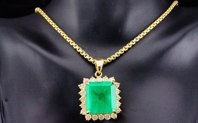 Bibi Hilton's 25.72ct Emerald, 2.75ctw Diamond, 14K/18K Necklace
