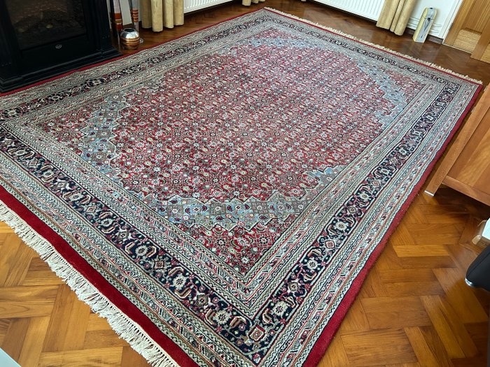 Bidjar - Carpet - 357 cm - 252 cm