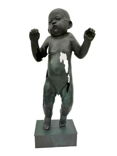 Bronze sculpture of a newborn baby boy - Expressionist