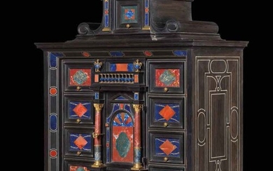 Cabinet en pierres duresItalie (Florence ?), XIXe siècle Ébène, incrustation de filets d’étain ; lapis-lazuli,...