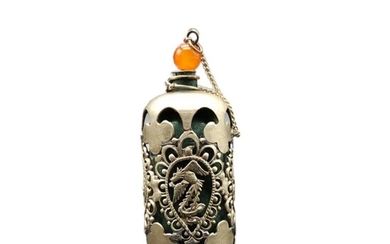 CHINESE SILVER SNUFF BOTTLE