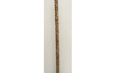 Colonna in legno intagliato e dorato, base sagomata laccata a finto marmo (h cm 155) (difetti)