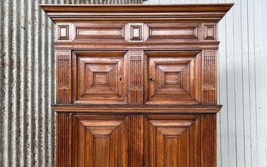 Cupboard - Panel cabinet, column cabinet, vine cabinet, pilaster cabinet, notary cabinet, pastor's cabinet - Oak