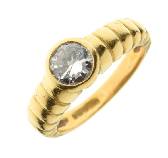 Diamond single stone 18ct gold ring, the brilliant cut...