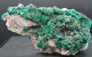 Dioptase & mimetite - Crystals - 121×72×45 mm - 345 g